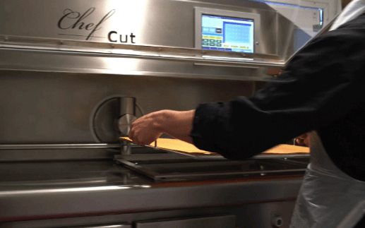 The water jet cutting process, a technology that becomes more democratic